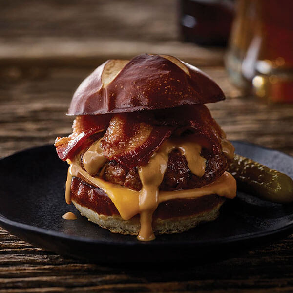 SKIPPY® Bacon-Erdnussbutter-Burger – Rezepte