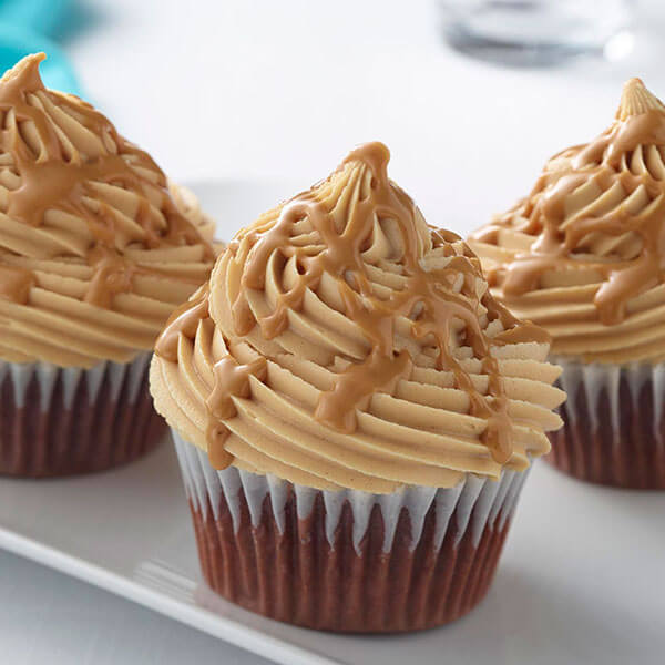 SKIPPY® fluffige Schokolade-Erdnussbutter-Cupcakes – Rezepte